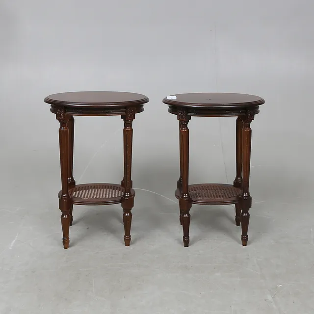 BORD, ett par, Louis XVI-stil,1900-tal.