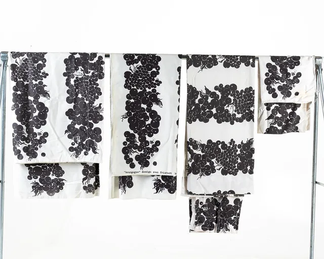 SVEN FRISTEDT. Textilier, 4 delar, "Bourgogne", Borås Cotton Studio.