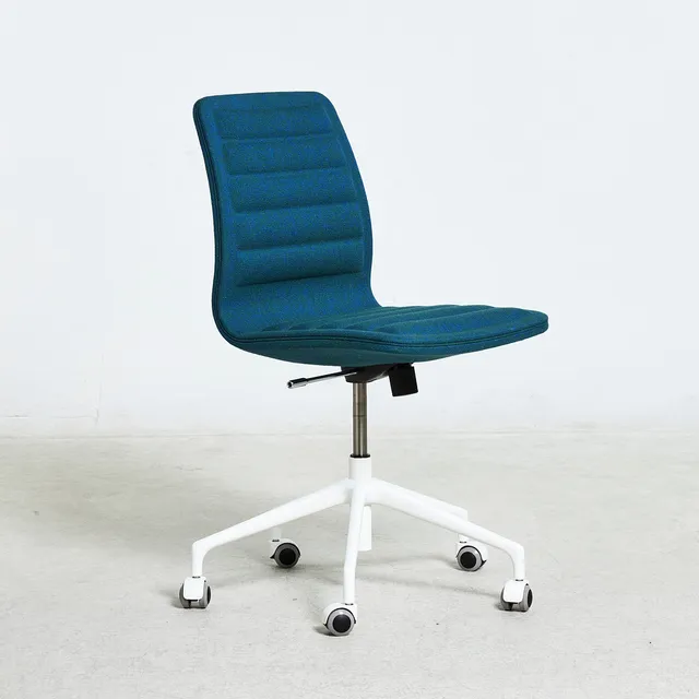 JASPER MORRISON, "Lotus Medium Chair", kontorsstol, för Cappellini, textil klädsel.