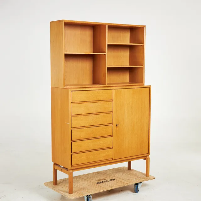 MARIAN GRABINSKI. "MTP", bokhylla, IKEA, tvådelat, fanérad i ek, flyttbara hyllplan, lådor, 1960/70-tal.