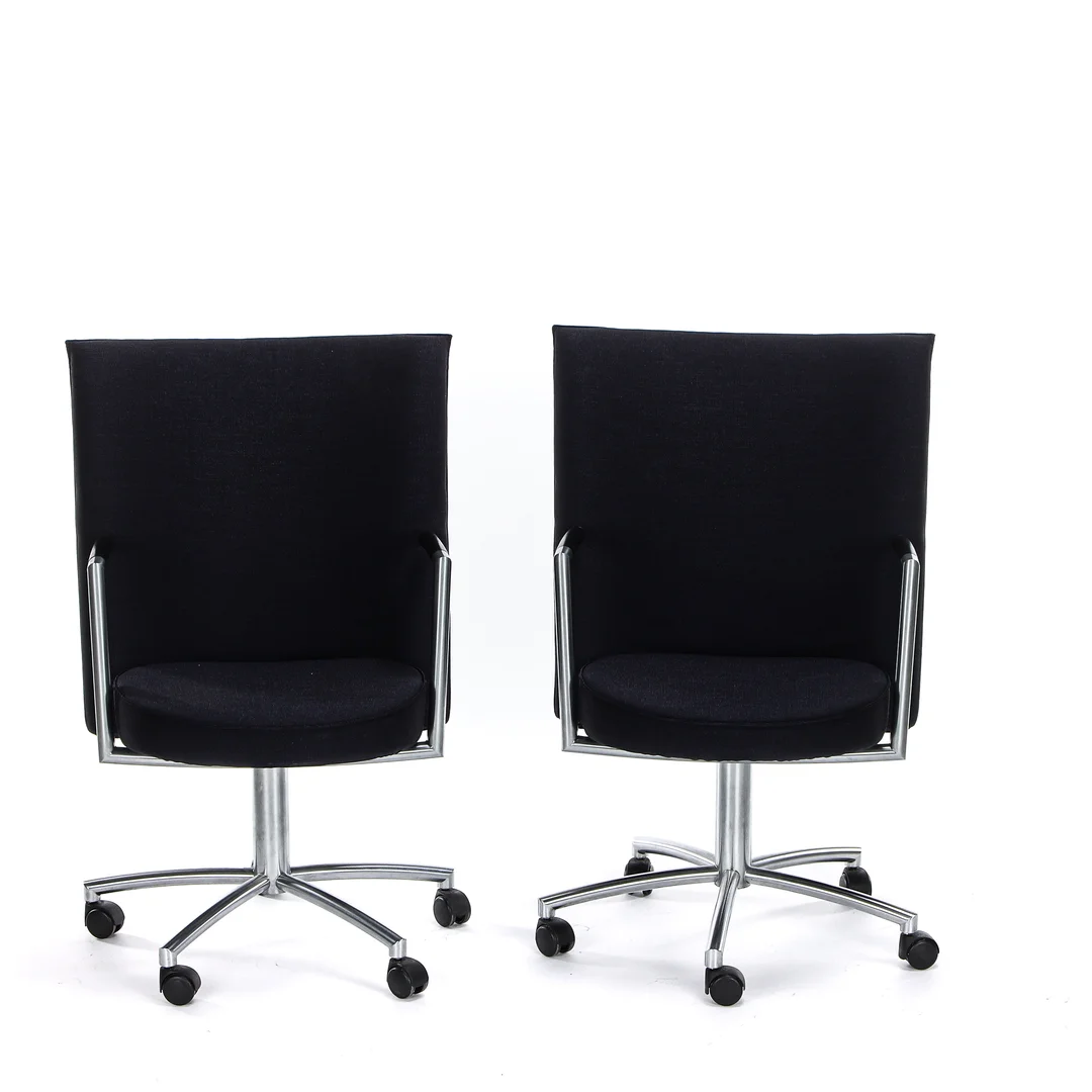 Johannes Foersom & Peter Hiort-Lorenzen. A pair of 'Partner' lounge office chairs, model EJ80 (2) — Furniture/Chairs — Lauritz