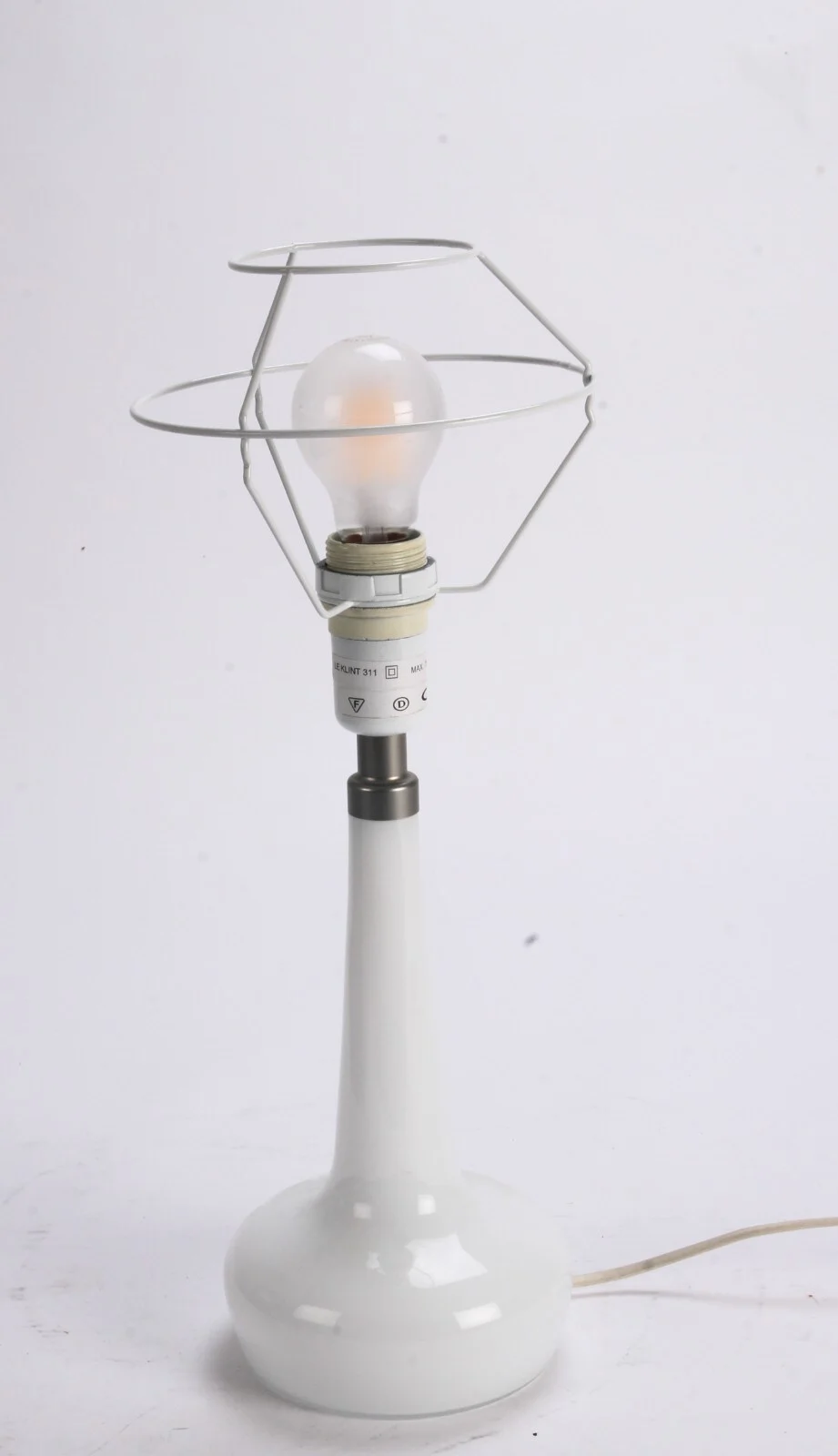 Esben Klint for Le Klint. Bordlampe, model 311 — Lamps and lighting/Table lamps — Lauritz