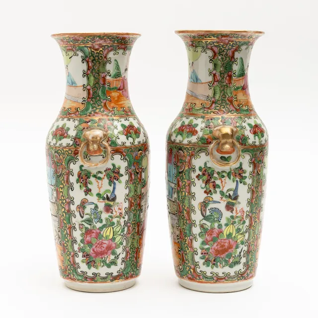 VASER, 1 par, porslin, Kanton, Kina, omkring 1900.