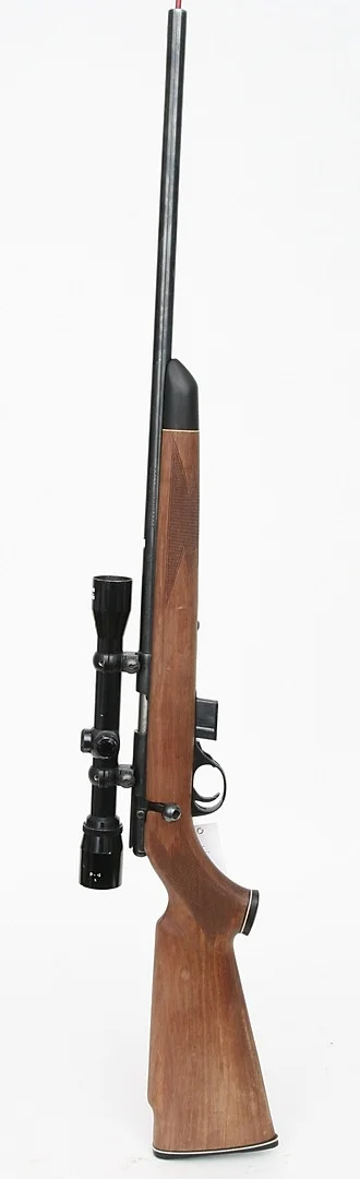 KULGEVÄR, filipinsk, Repeter, fabrikat Bingham, modell 15, kaliber .22WM, tillv.nr 371125, se-nr SE0517248. — Rifles — Mauritz Widforss
