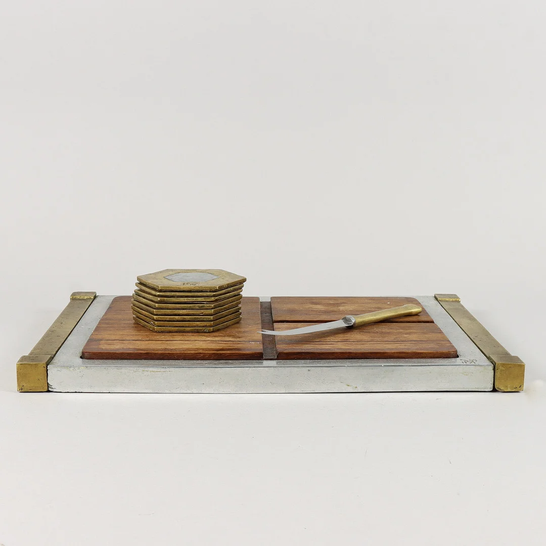 DAVID MARSHALL. Ostbricka, coaster och ostkniv. — Other metals — Karlstad Hammarö Auktionsverk