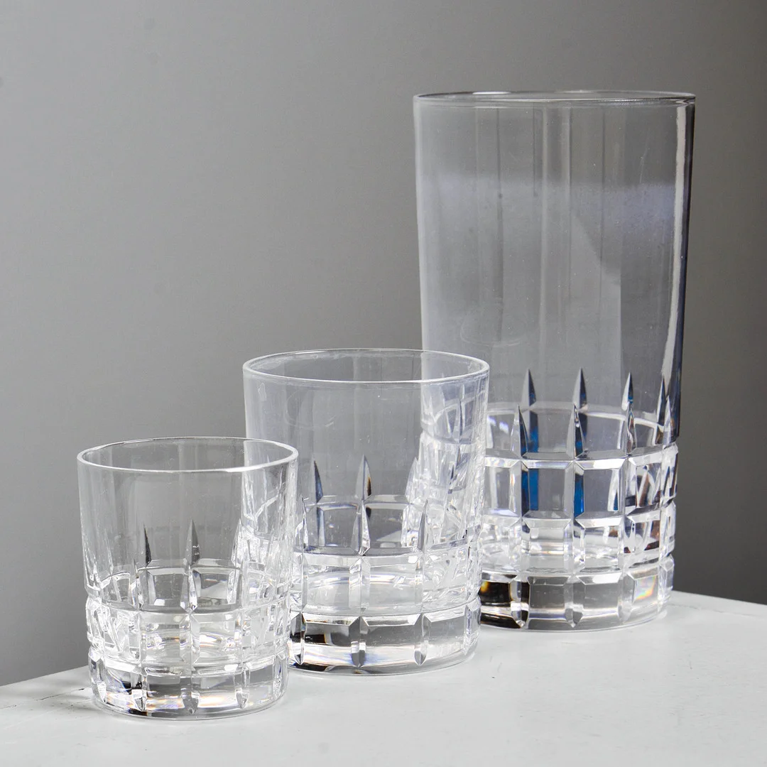 VICKE LINDSTRAND. "City", glasservis för 6 personer, Kosta Boda. — Tableware — Formstad Auktioner