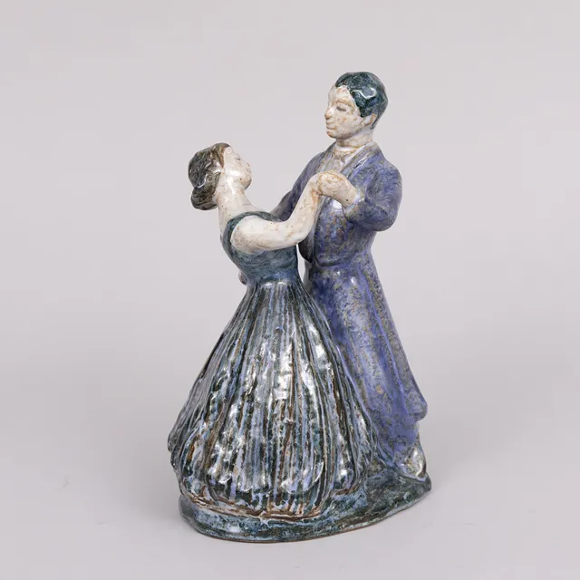 GERTRUD KUDIELKA. Figurin, dansande par, glaserat stengods, L. Hjorth, Danmark.