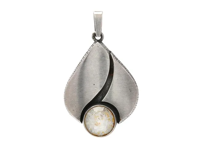 KARL LAINE, hänge, silver, bergkristall, mått 40,2 x 24,3 mm, vikt 5,0 g.