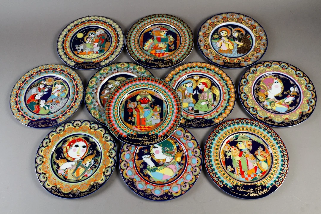 Bjørn Wiinblad, Rosenthal juleplatter 1972-82 (11) — Glass, porcelain and ceramics/Vases, bowls, dishes — Lauritz