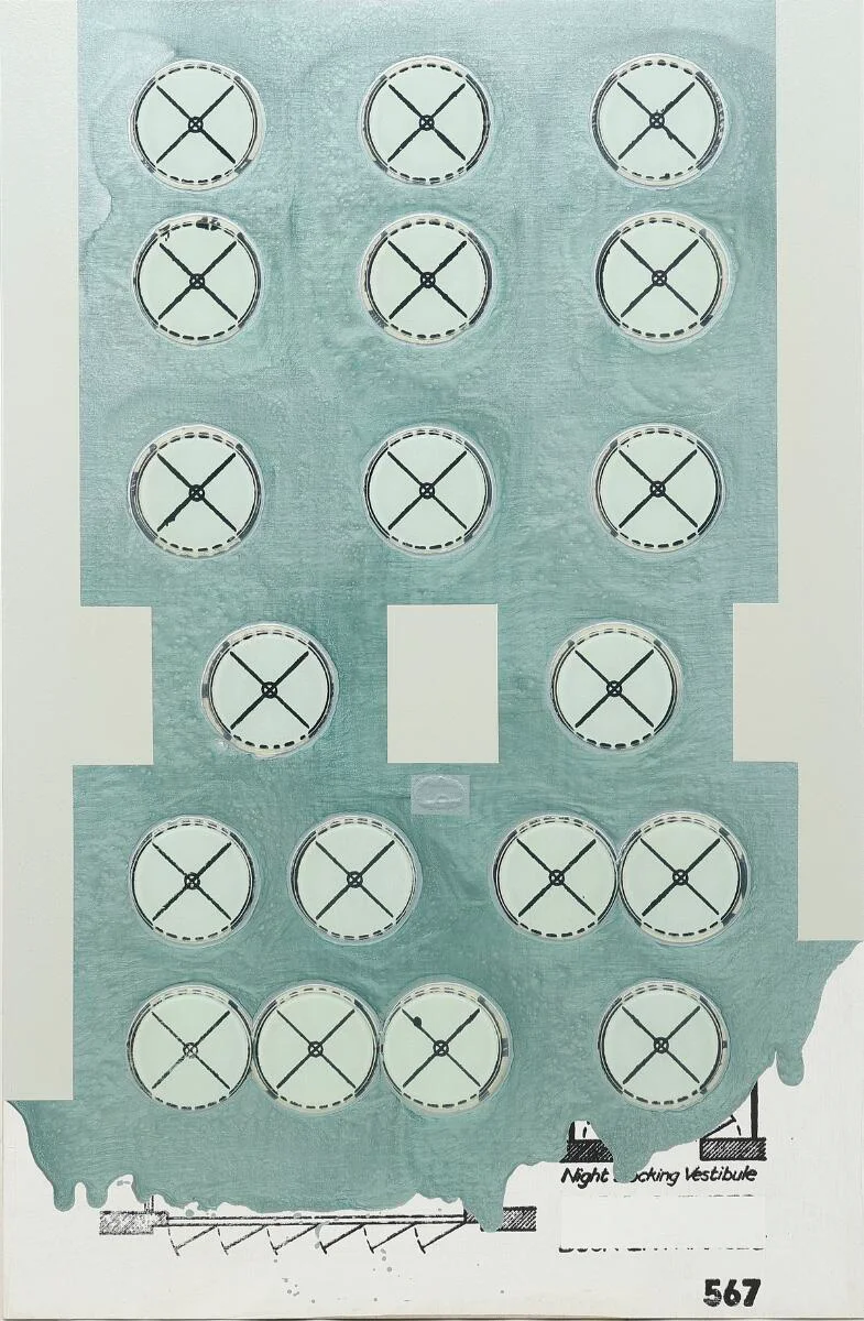 Clay Ketter: “Bastard Hotel”, 2004. Signeret på bagsiden. Olie på lærred med applikationer monteret på plade. 140×89 cm. Uindrammet. — Modern Paintings/Modern art — Bruun Rasmussen