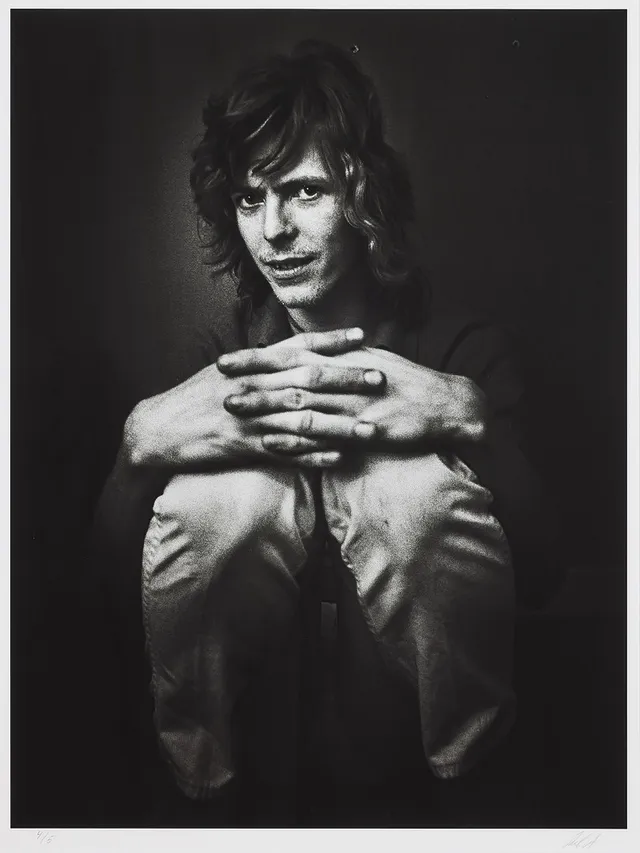 ROLF ADLERCREUTZ ( FÖDD 1945). "Bowie, London 1970".