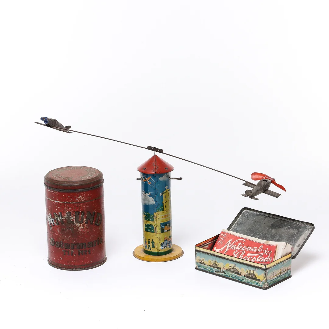 Metal toy/storage box (4) — Hobby and collectibles/Collectibles — Lauritz