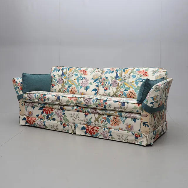 SOFFA, klädsel av G P & J Baker, "Hydrangea Bird", Bröderna Andersson.