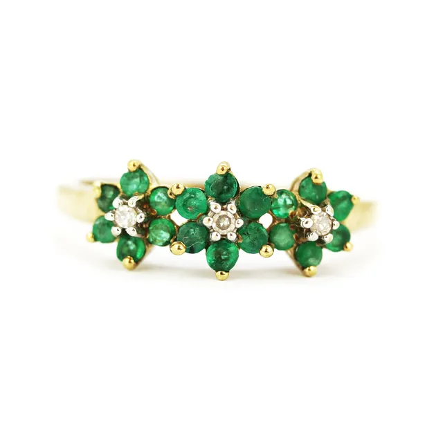 9CT EMERALD & DIAMOND TRIPLE CLUSTER RING.