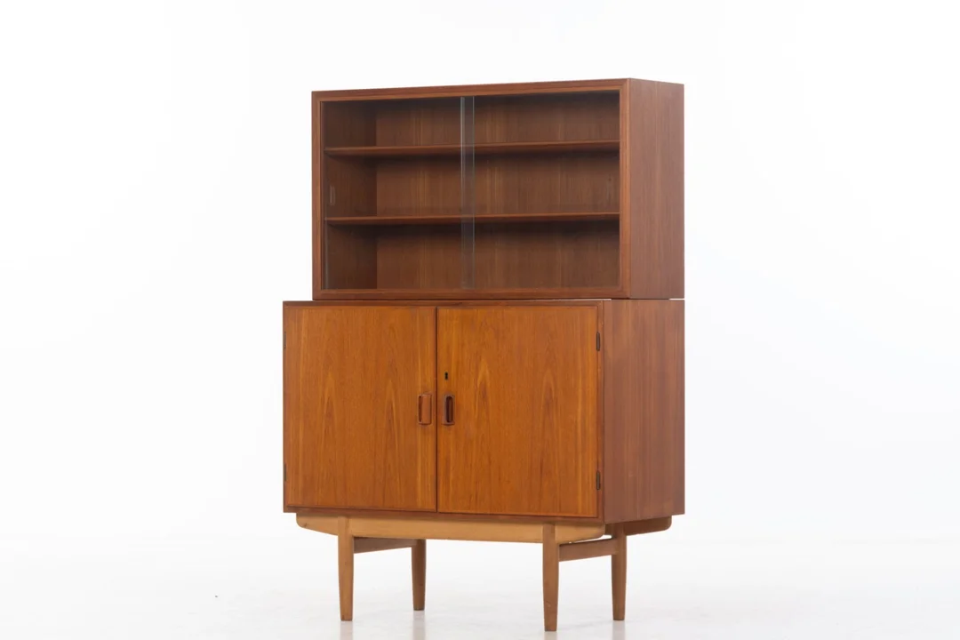 Børge Mogensen for Søborg Møbler. Teak / oak sideboard with top, 1950s-60s (2) — Furniture/Cabinets, chests of drawers — Lauritz