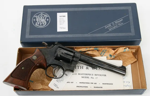 (124) REVOLVER, amerikansk, Double Action, fabrikat Smith & Wesson, modell 17-3, kaliber .22LR, tillv.nr 1K93078.