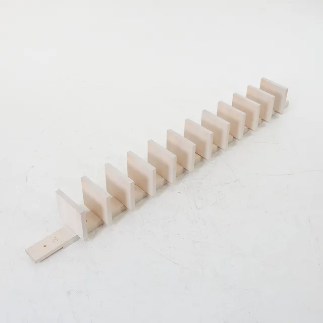 JOHN KANDELL. Hylla, "Pilaster", Källemo, ljust betsad björk.brännstämplad.