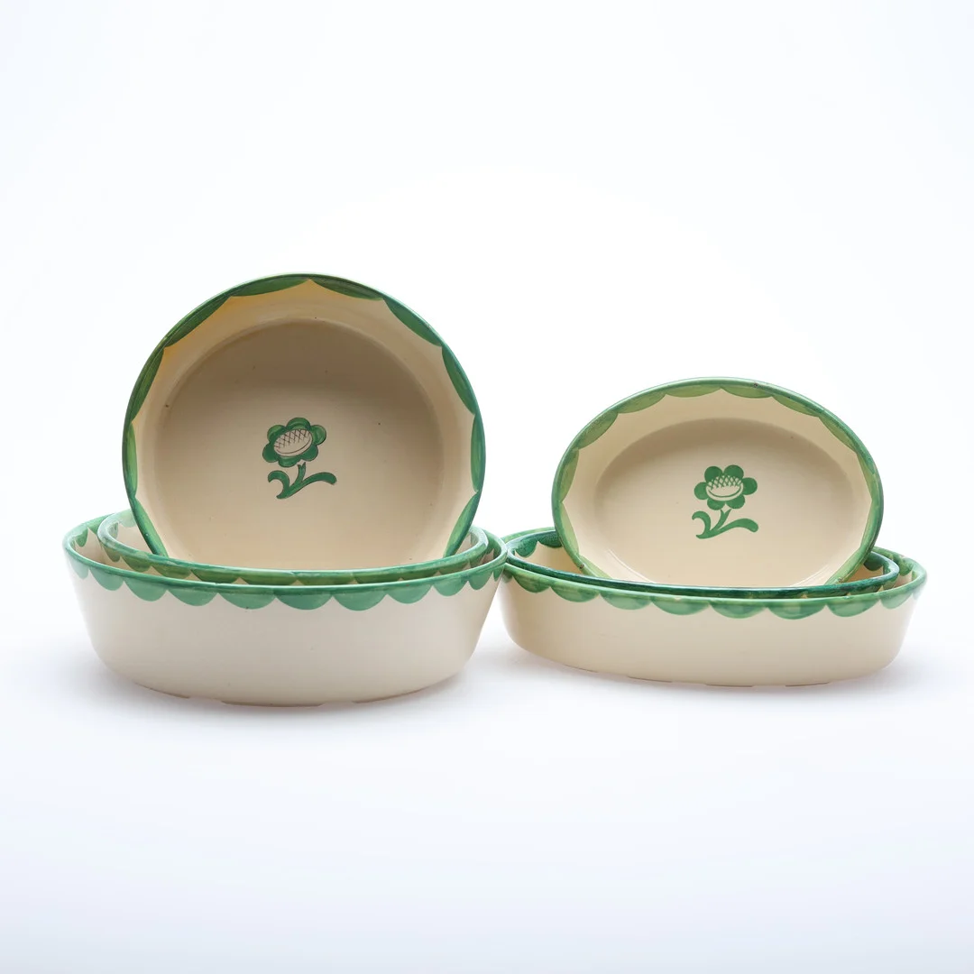WILHELM KÅGE. FORMAR 6 st "Pyro" (grön) Gustavsberg. — Ceramics & Porcelain — Höörs Auktionshall