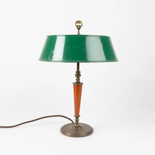 ERIK TIDSTRAND. TILLSKRIVEN. NORDISKA KOMPANIET. Bordslampa, modell 26550, Sverige 1920/30-tal, bl.a. mässing och lackerad plåt.