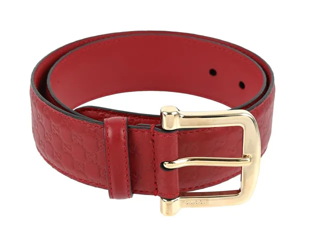 BÄLTE, GUCCI, GG rött läder, guldfärgat spänne, längd 71-81 cm, bredd 4 cm, dustbag.