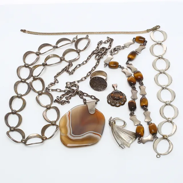 SMYCKEN, silver, bland annat Alton, 1900-tal.