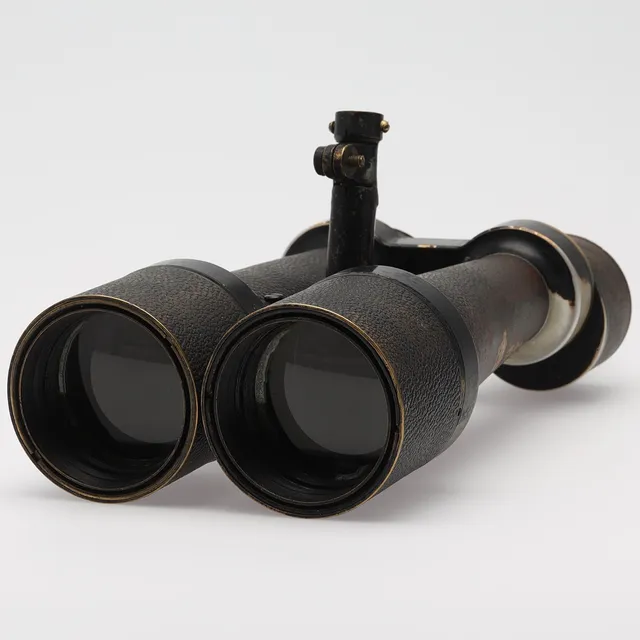 UBÅTSKIKARE, Carl Zeiss, CZJ 15x60, placerad på ubåt Sjöborren i Karlskrona, tillverkad 1940, Gena.