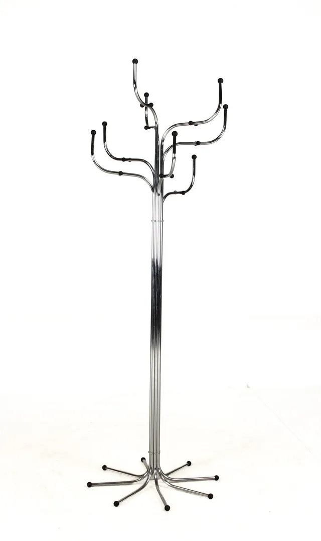 Sidse Werner for Fritz Hansen. Mute waiter, model Coat Tree