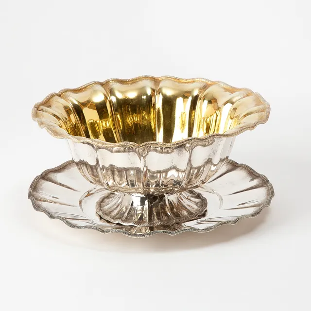 GUSTAF MÖLLENBORG. Såsskål med fat, silver, Sverige, 1851.