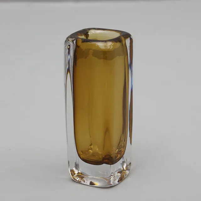 VICKE LINDSTRAND. VAS, glas, signerad, för Kosta.