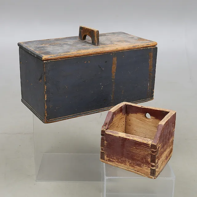 LÅDA samt KÄRL, trä, allmoge, 1800-tal.