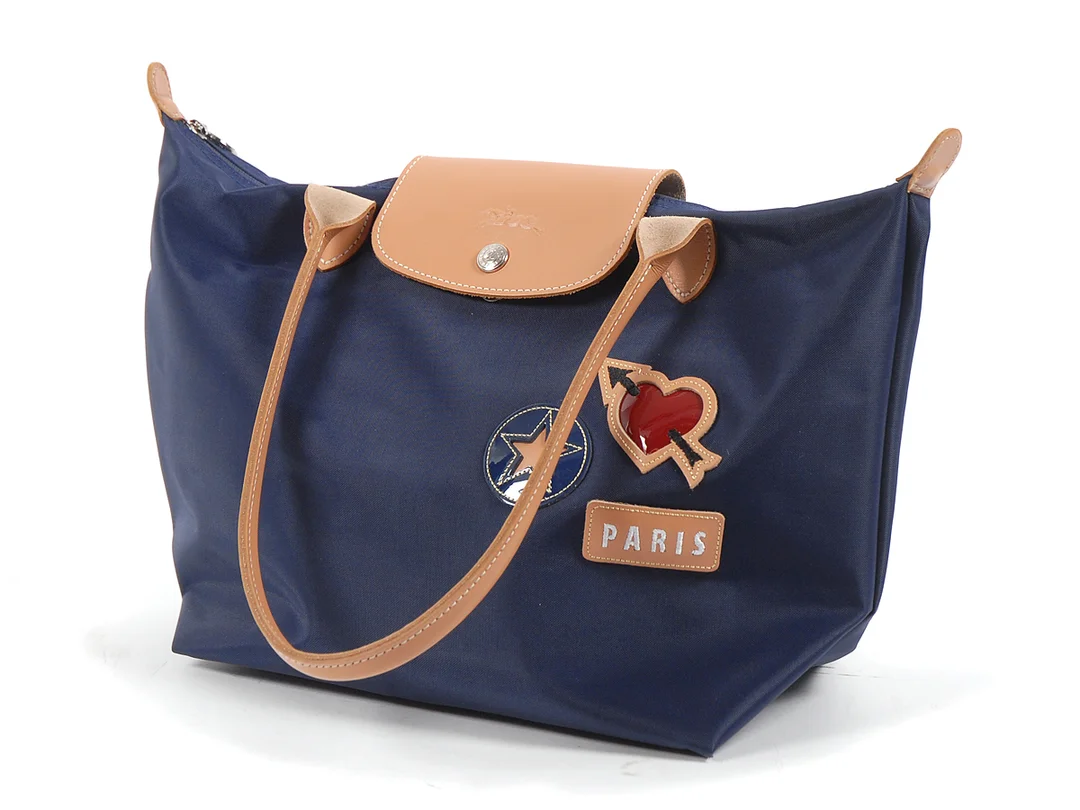 VÄSKA, LONGCHAMP blå nylon/beige läder heart edition st S 36x25x14 cm oanvänd — Accessoarer/Väskor — Kaplans