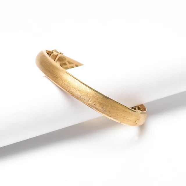 ARMBAND, 18k guld, vikt ca 17,5 gram.