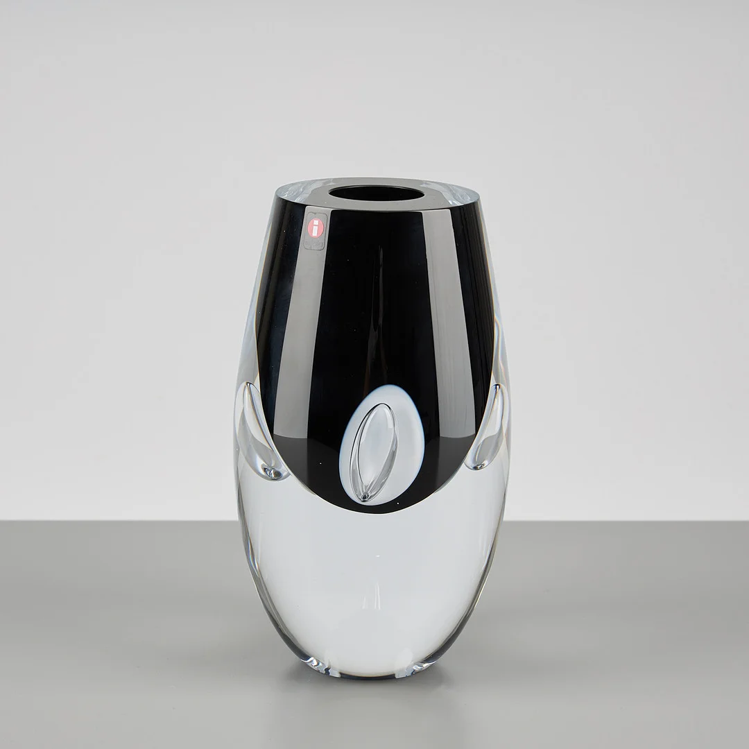 TIMO SARPANEVA. GLASSKULPTUR "Claritas", signerad Timo Sarpaneva, Iittala 2005. — Art glass — Stockholms Auktionsverk Helsinki