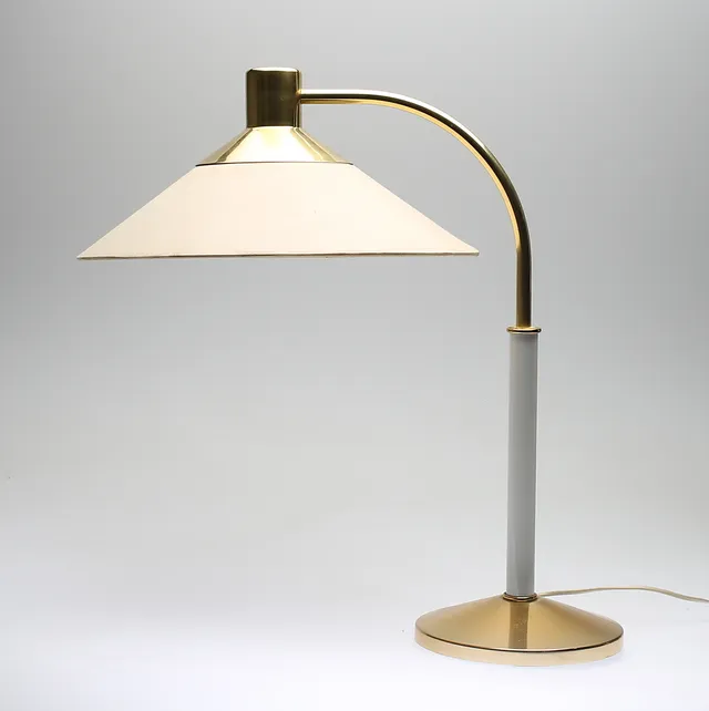 BORDSLAMPA, Nafa, 1900-talets andra hälft.
