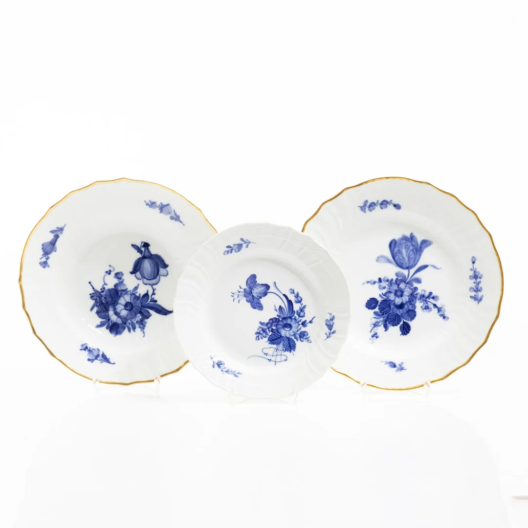 Royal Copenhagen, Servis, 31 delar, porslin, "Blå blomst", Danmark. — Keramik & Porslin/Serviser — Bukowskis