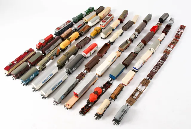 Collection of model trains scale H0 including 7 locomotives Märklin, Fleischmann, Liliput, Lima Rocco, (67)