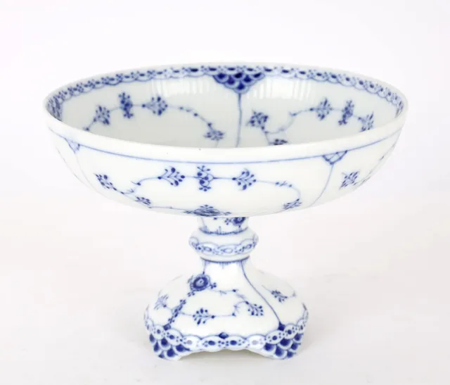 Royal Copenhagen: Blue Fluted Half Lace Centerpiece