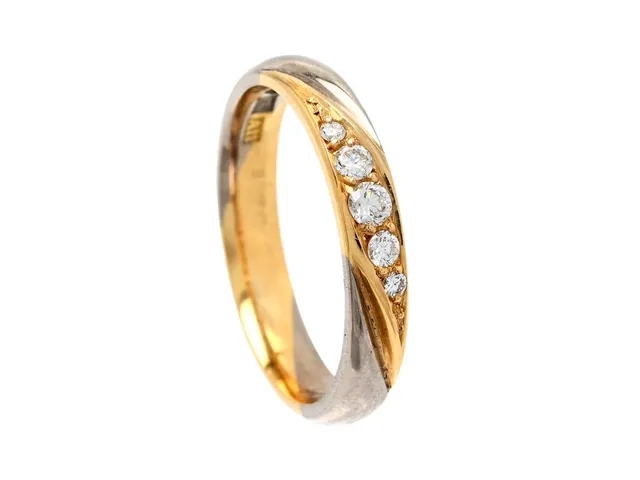 ENGELBERT, ring, 18K guld/vitguld, briljantslipade diamanter ca 0,13 ctv, ca TW/VS, Stockholm 1999, stl 17 mm, vikt 3,8 g.