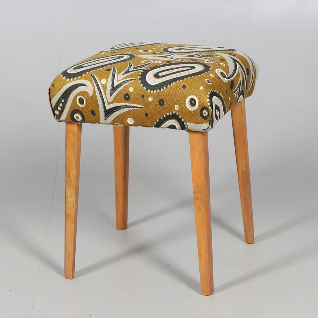GORDON RUSSELL - MID CENTURY STOOL. — Other — Lawrences Auctioneers