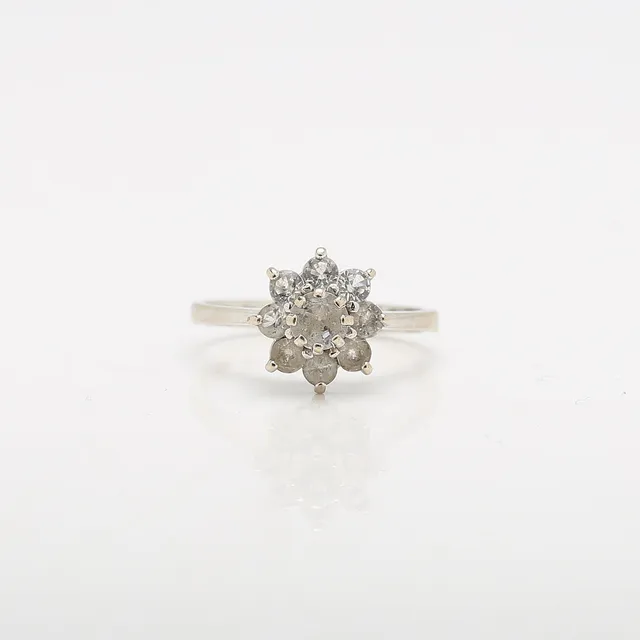 RING, 18K vitguld. Vikt ca 3,6 g.