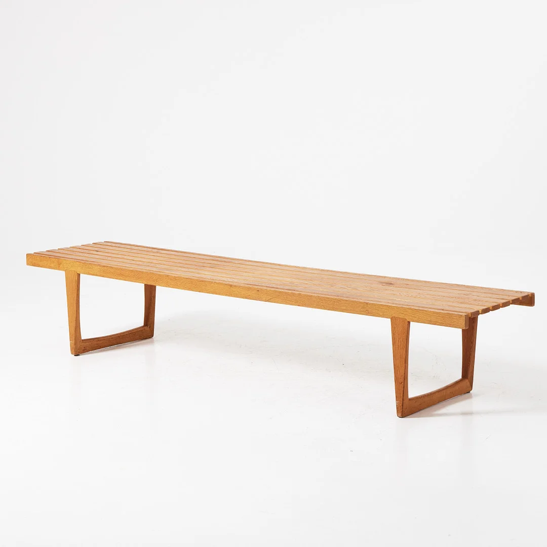 YNGVAR SANDSTRÖM. Bänk, "Tokyo" ur Triva-serien, NK Nordiska Kompaniet, etikettmärkt, 1960-tal. — Armchairs & Chairs — Stockholms Auktionsverk Magasin 5