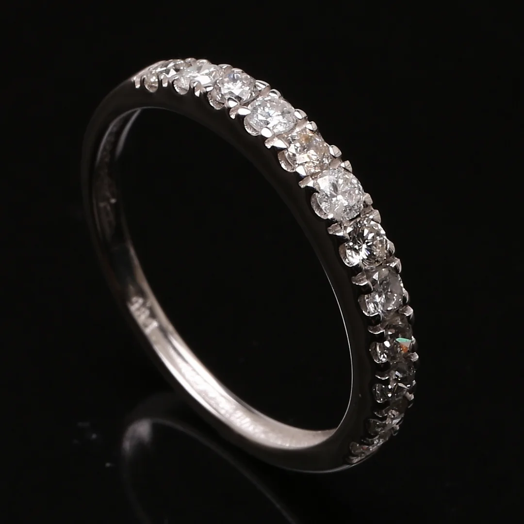 ALLIANSRING, 14K vitguld, diamanter 0,50 ct. — Rings — Garpenhus Auktioner