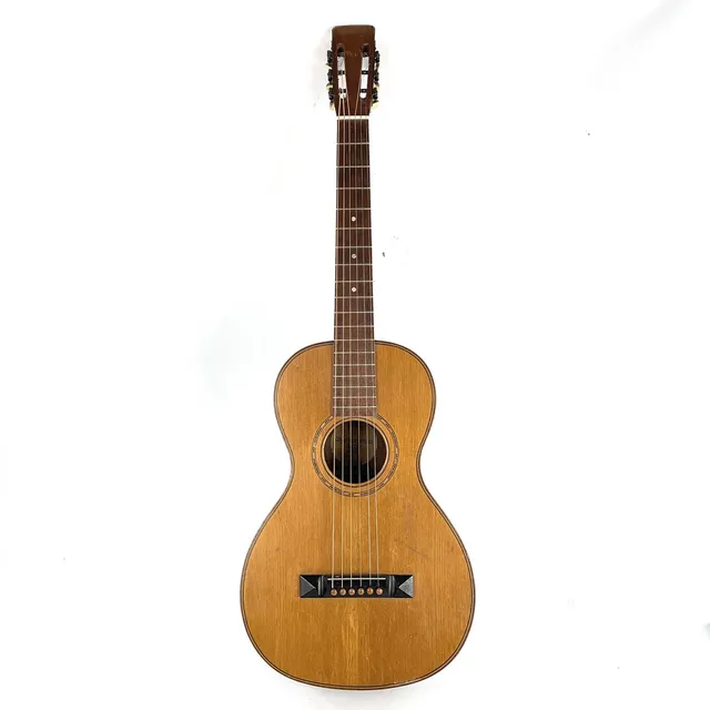 AKUSTISK GITARR. Herman Carlson Levin, Göteborg, 1913.