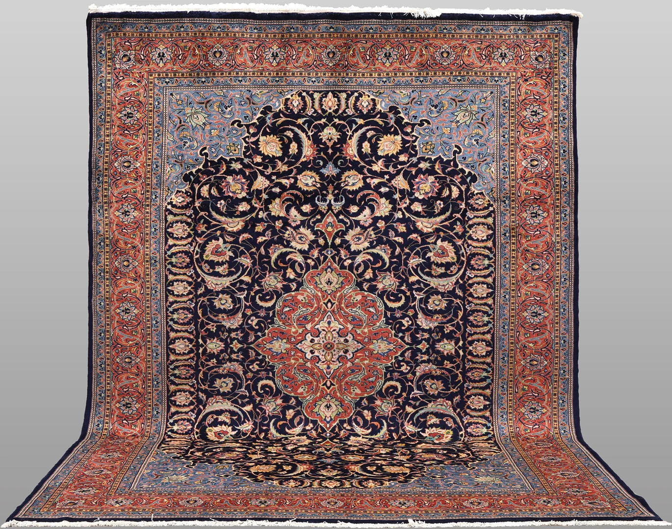 MATTA, "Saruk", 350 x 260 cm. — Persian Carpets & Textiles — Helsingborgs Auktionskammare