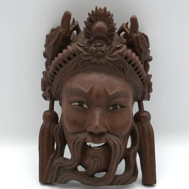 CHINESISCHE HOLZ MASKE, KAISERDARSTELLUNG MIT DRACHEN, ROSENHOLZ MIT BEIN, HANDGESCHNITZT, UM 1900.