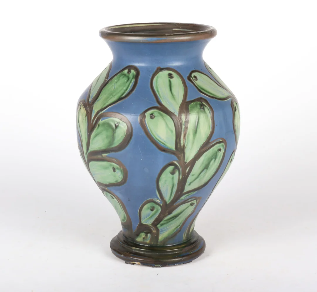 H. A. Kähler. Earthenware floor vase with cow horn decoration, circa 1930s — Glass, porcelain and ceramics/Vases, bowls, dishes — Lauritz