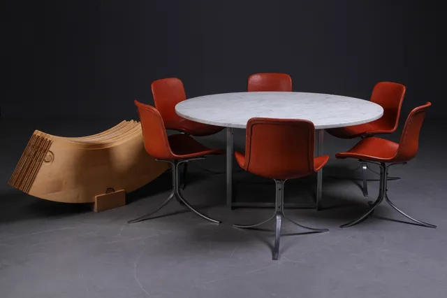 Poul Kjærholm. PK 54 dining table with extension ring, including six PK 9 chairs (7)