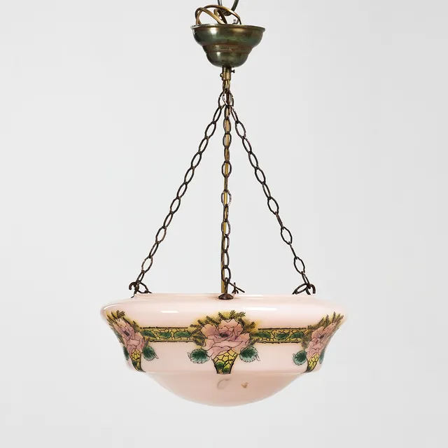 TAKLAMPA, 1900-tal, kupa i rosa glasmassa, dekor med blommor.