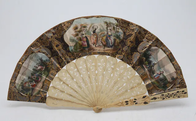 Louis Philippe fan with leaves in lithographed and illuminated paper.