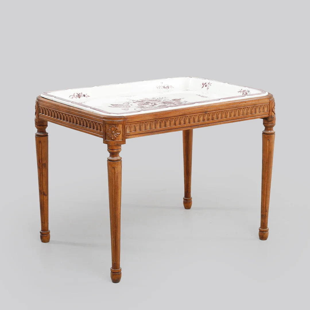EUGEN TROST. Tebord, flintgods, Gefle, 1953. — Tables — Göteborgs Auktionsverk